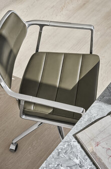 Vipp 453 Swivel met wielen, bosco green