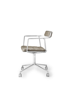 Vipp 452 Swivel met wielen (castors), gepolijst frame met Tide dark sand stof 