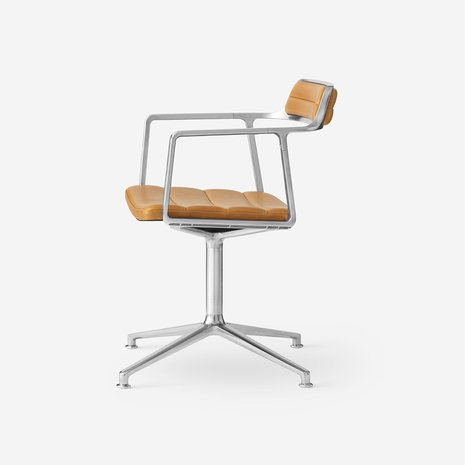 Vipp 452 swivel met glijders, zand leer