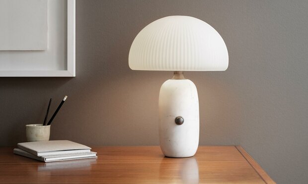 Vipp 591 Sculpture Table Lamp Small Wit