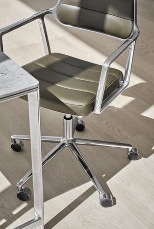 Vipp 453 Swivel met wielen, bosco green